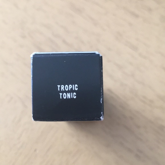 MAC Matte Lipstick - Picture 3 of 5